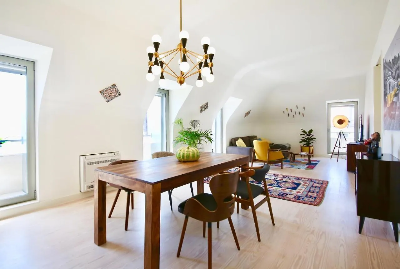 Luxury Apartment By Myplaceforyou, Very Quiet, Close To Time Out Market Lisbona